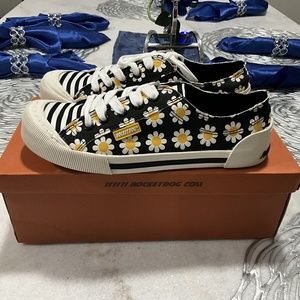 Rocket Dog Jazz And Daisy Sneakers Tennis Shoes Lace Up Low Top US Size 7 1/2